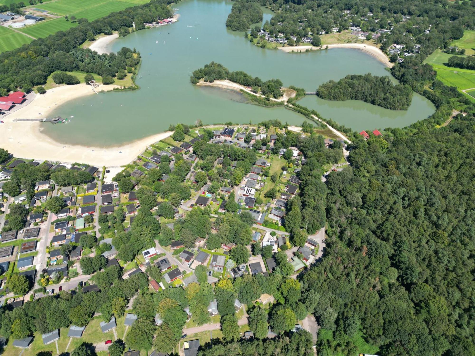 Gezellig Chalet Met 2 Slaapkamers Aan Bosrand Erm Kültér fotó